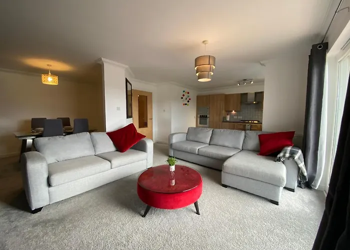 The Duplex Nairn- Spacious 3 Bedroom With Sunny Balcony