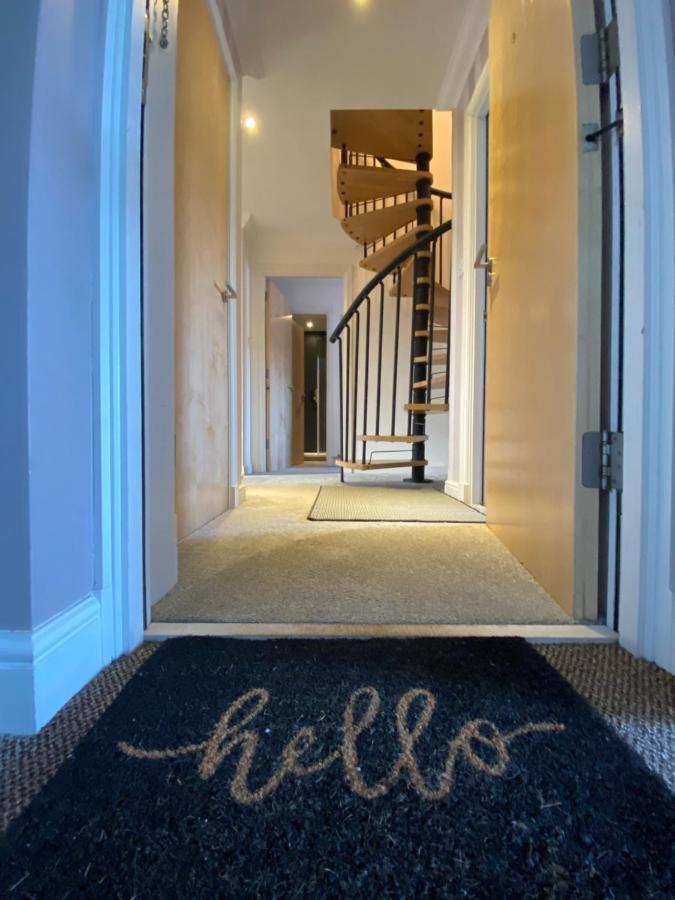 The Duplex Nairn- Spacious 3 Bedroom With Sunny Balcony Nairn