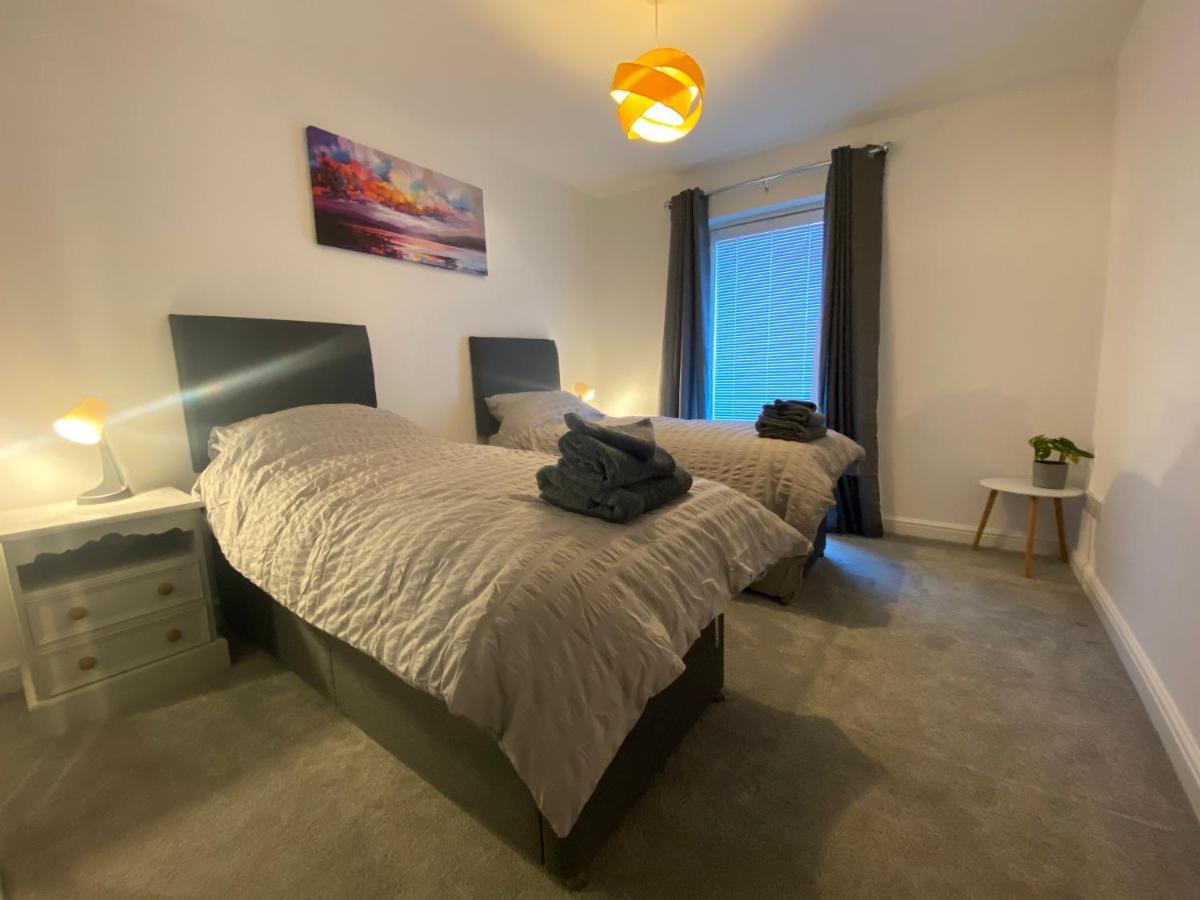 The Duplex Nairn- Spacious 3 Bedroom With Sunny Balcony *
