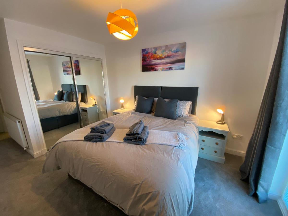 The Duplex Nairn- Spacious 3 Bedroom With Sunny Balcony *