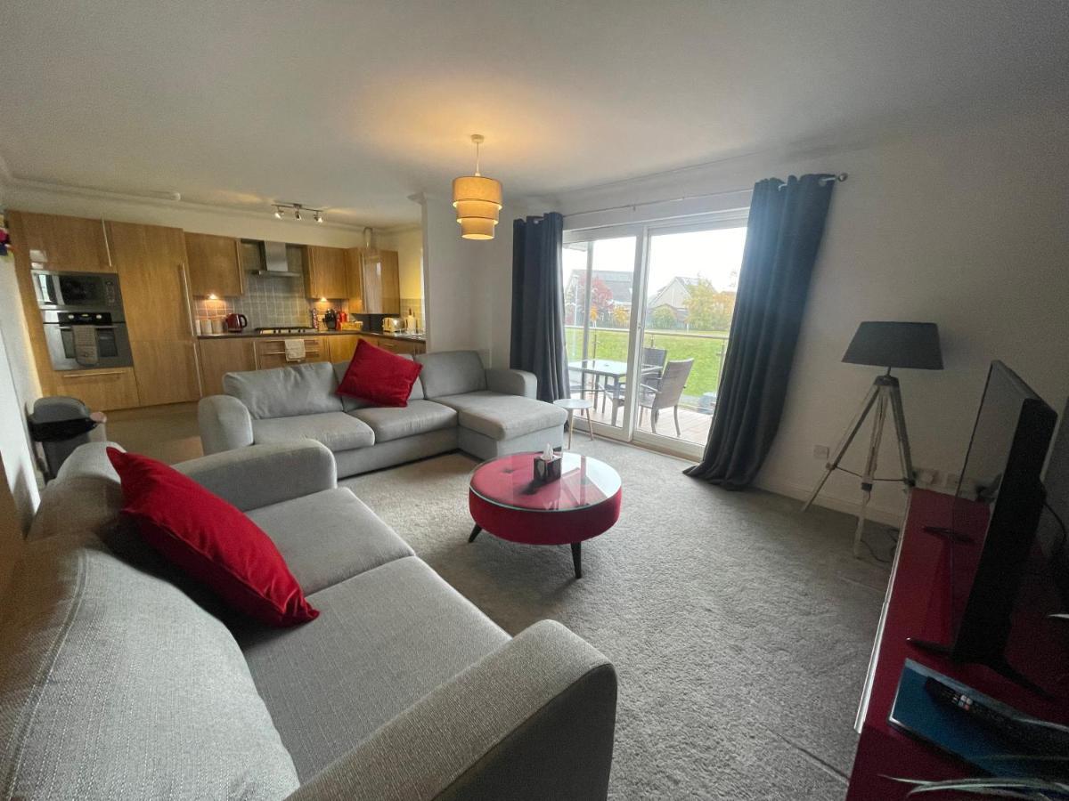 The Duplex Nairn- Spacious 3 Bedroom With Sunny Balcony Appartement Nairn